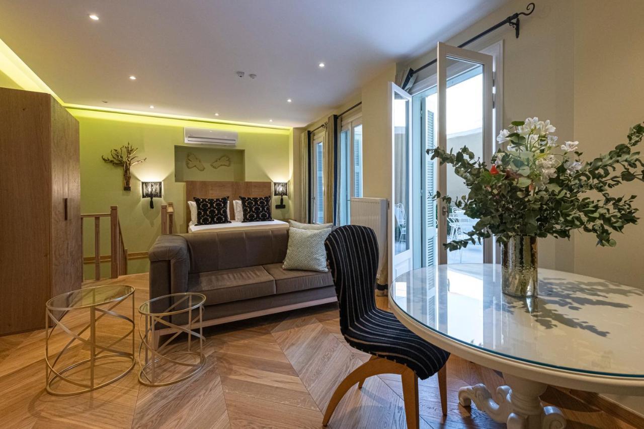 Ipelhome - Plaka Boutique Apartments เอเธนส์ ภายนอก รูปภาพ