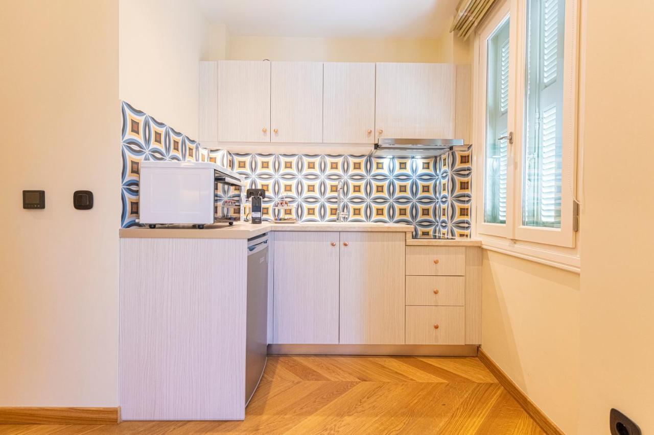 Ipelhome - Plaka Boutique Apartments เอเธนส์ ภายนอก รูปภาพ