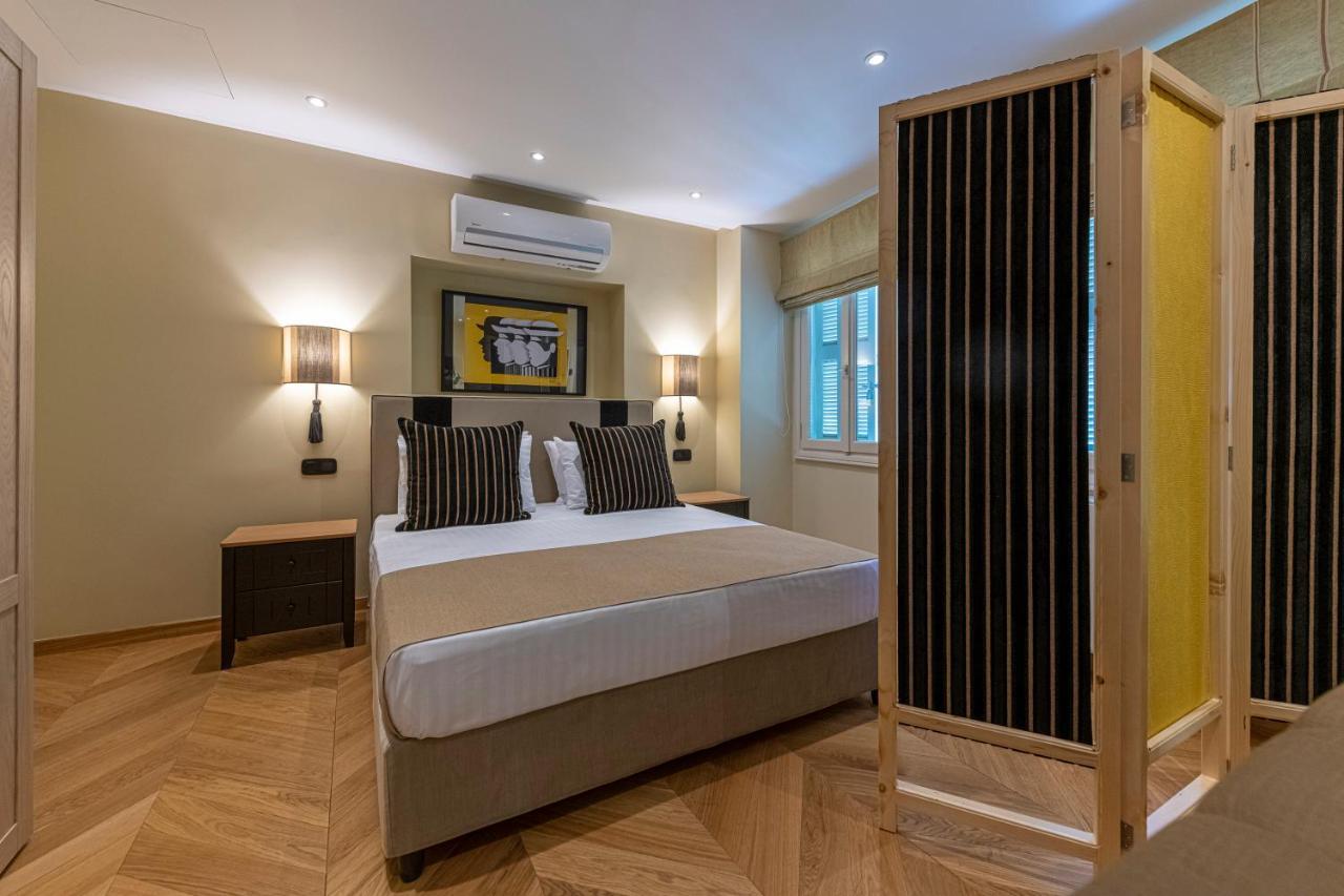 Ipelhome - Plaka Boutique Apartments เอเธนส์ ภายนอก รูปภาพ