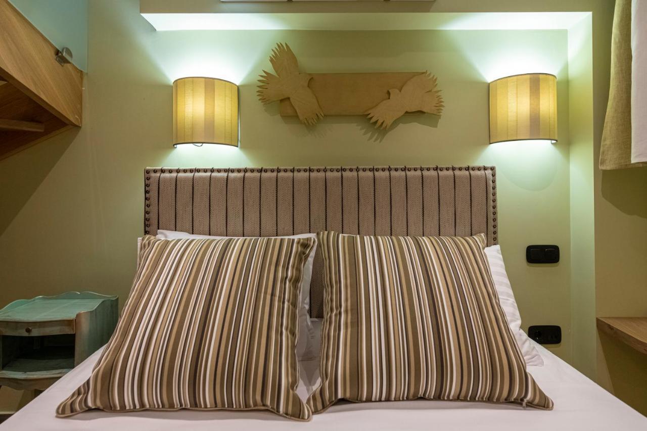 Ipelhome - Plaka Boutique Apartments เอเธนส์ ภายนอก รูปภาพ