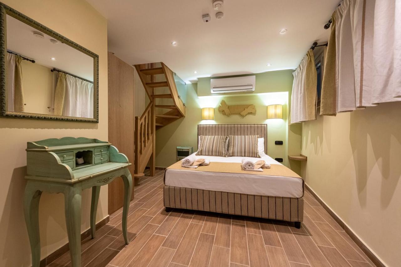Ipelhome - Plaka Boutique Apartments เอเธนส์ ภายนอก รูปภาพ