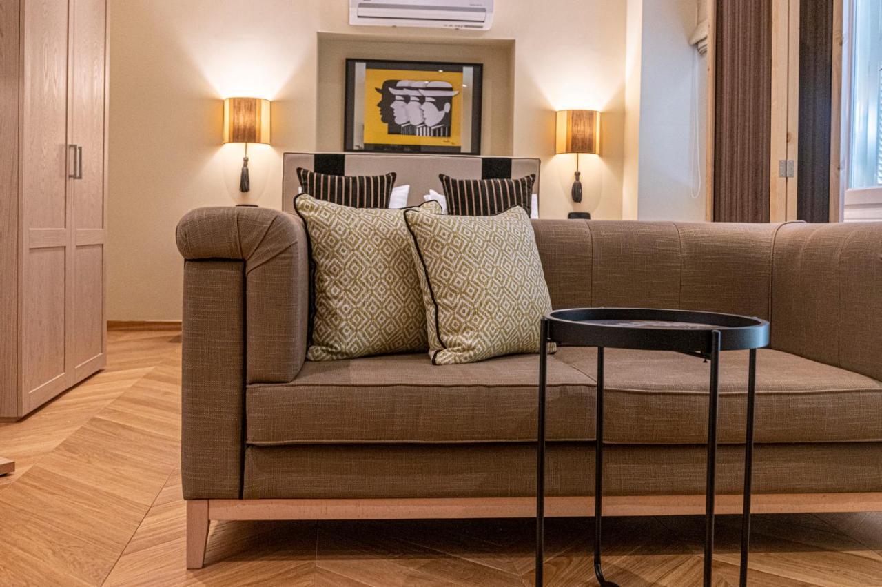 Ipelhome - Plaka Boutique Apartments เอเธนส์ ภายนอก รูปภาพ