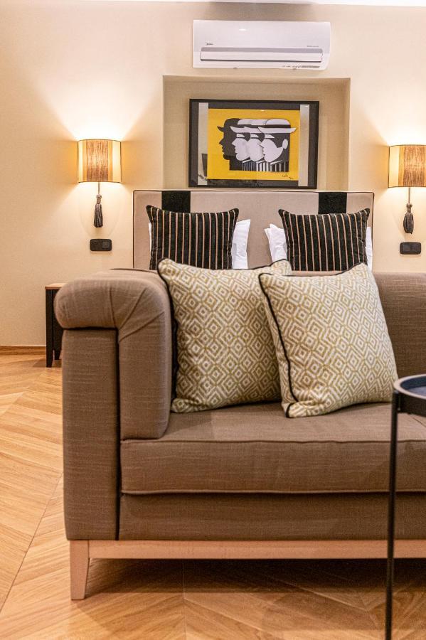 Ipelhome - Plaka Boutique Apartments เอเธนส์ ภายนอก รูปภาพ