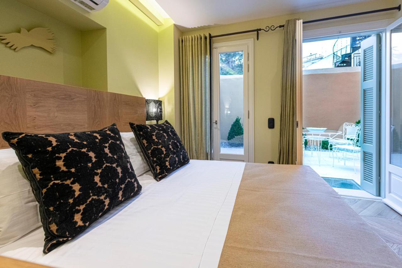 Ipelhome - Plaka Boutique Apartments เอเธนส์ ภายนอก รูปภาพ