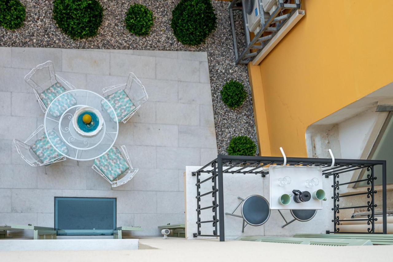 Ipelhome - Plaka Boutique Apartments เอเธนส์ ภายนอก รูปภาพ