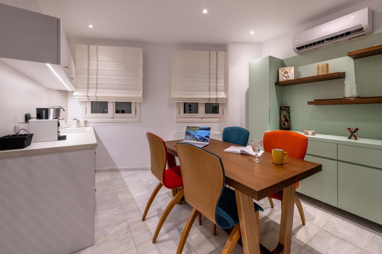 Ipelhome - Plaka Boutique Apartments เอเธนส์ ภายนอก รูปภาพ